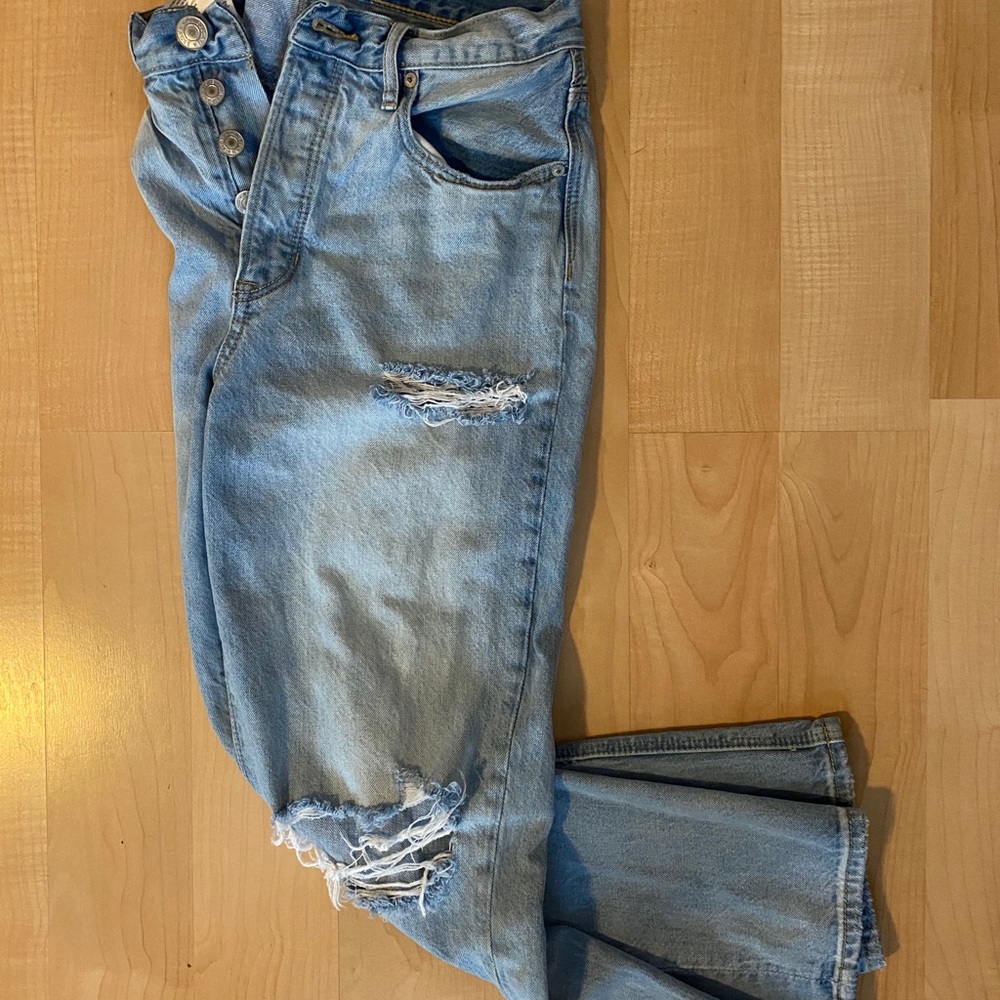 AE 90s boyfriend jeans